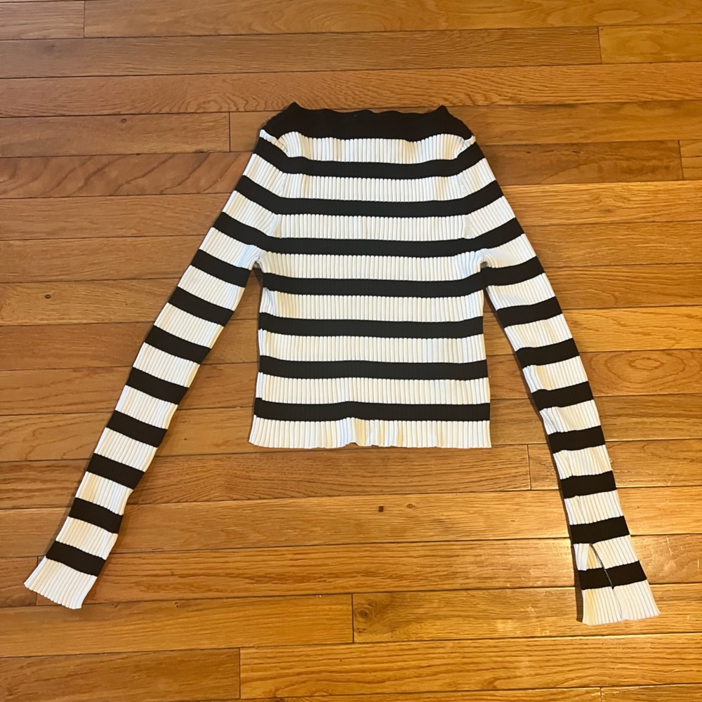 Monochrome Striped Cropped Knit